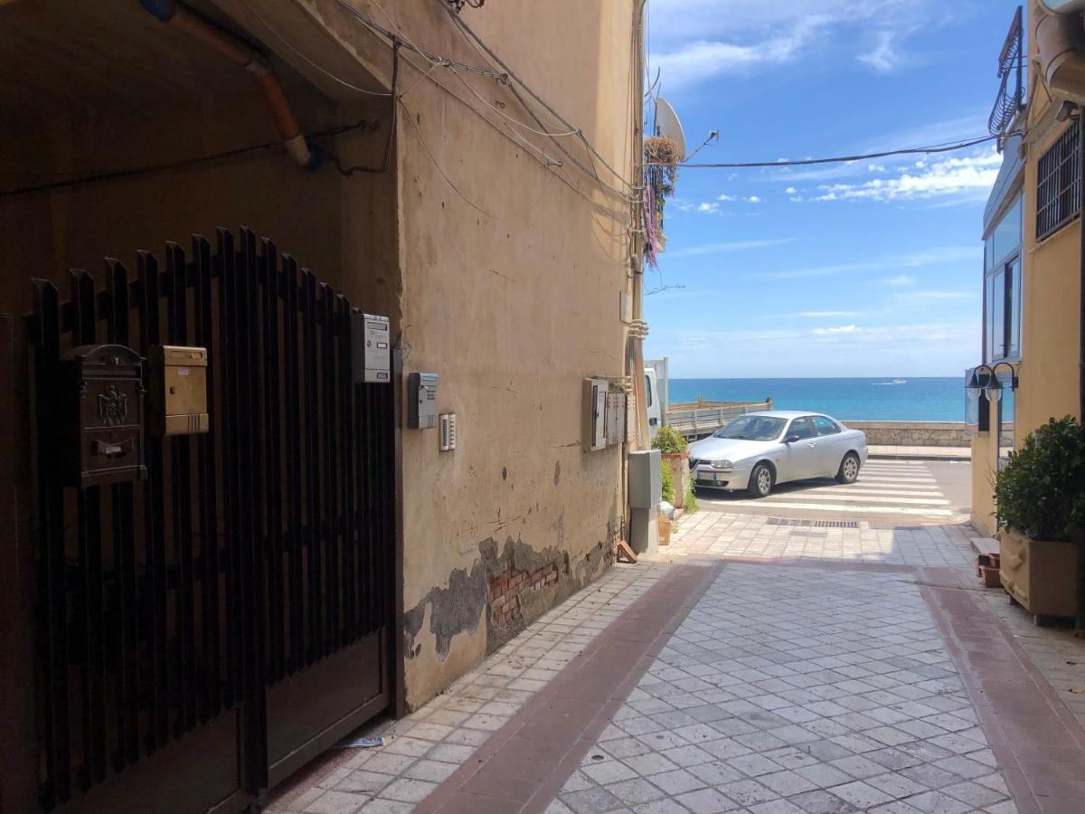 Holiday House In Lungomare Tysandros Giardini-Naxos Kültér fotó